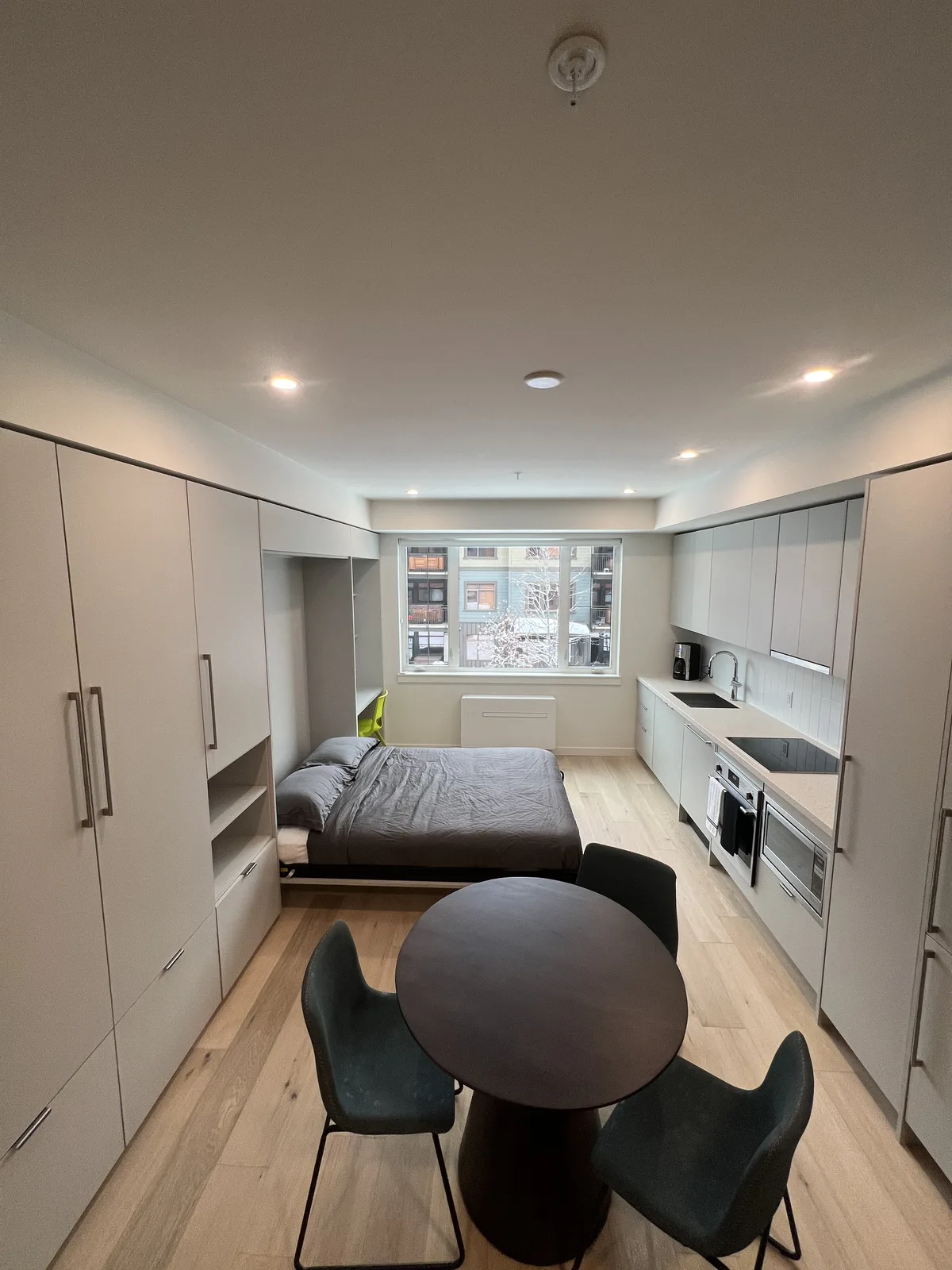 Studio layout, sleeps 4